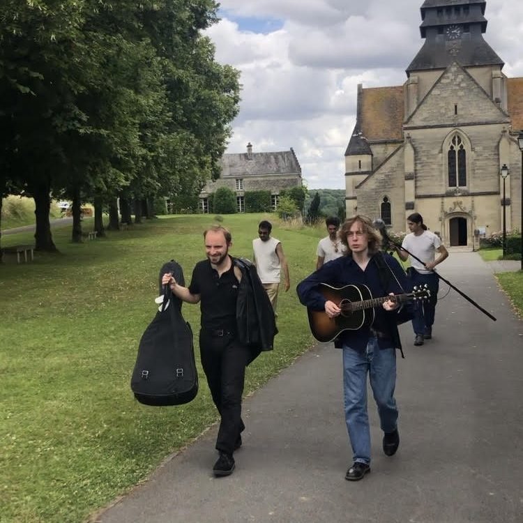 2024-cortege-musiciens