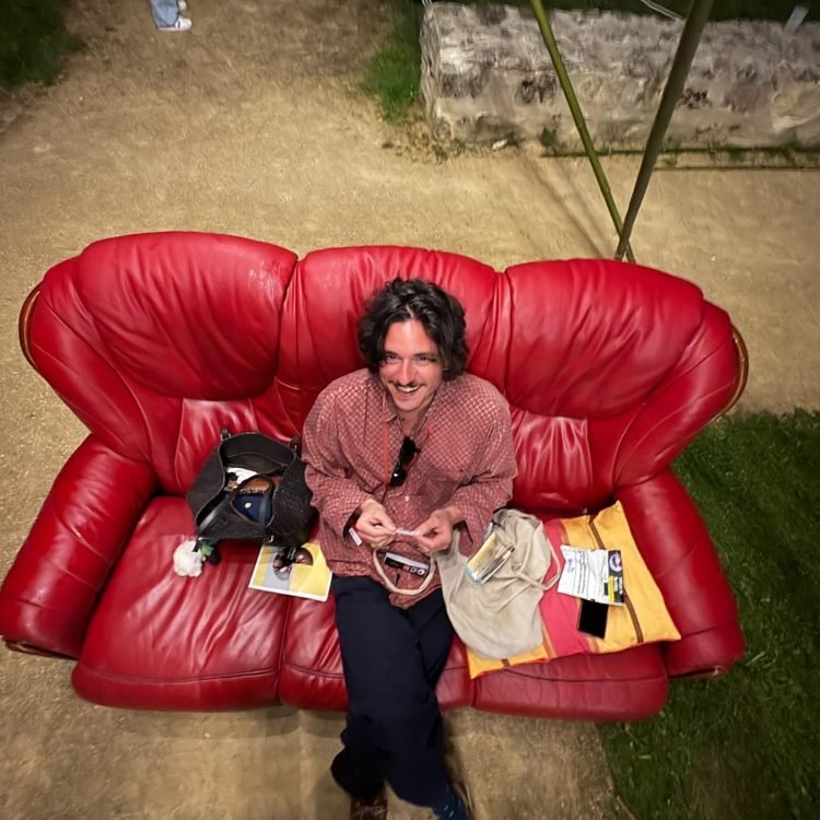 2026-sofa-rouge-parc